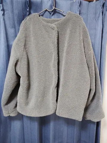 그레이 보아 노카라 코트