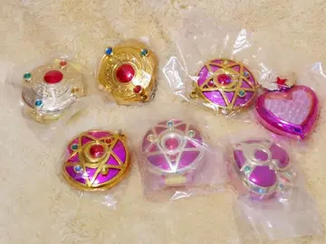 가챠가챠 변신 컴팩트 거울 세일러문