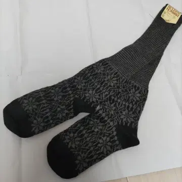 앵글로벌, 독일제, 블랙과 그레이의 무늬가 들어간 삭스