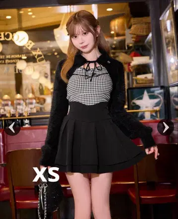 미셸 마카롱 슬림 레그 스커트 xs