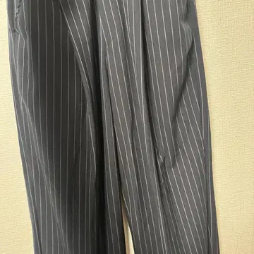 NUGU 그레이 스트라이프 와이드 슬랙스