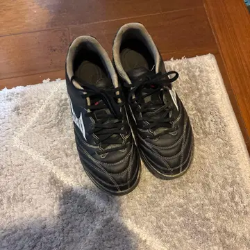 Mizuno 모나르시다 프로 블랙 축구화 페레이다 3000 4호