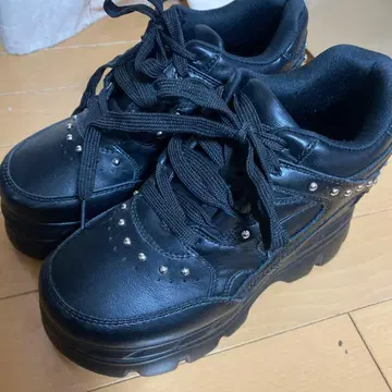 아베일 통굽 스니커즈 M 사이즈