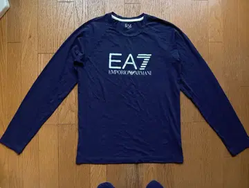 엠포리오 아르마니 EA7 긴팔 T셔츠