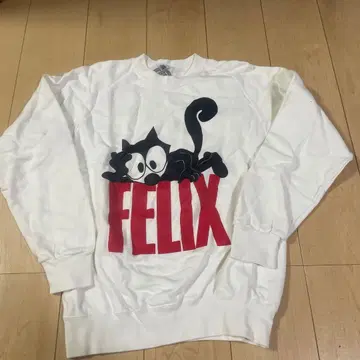 레트로 트레이닝복