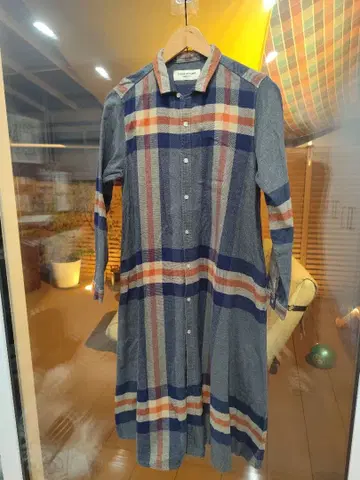 익스클루시브 패브릭 체크 무늬 롱 셔츠