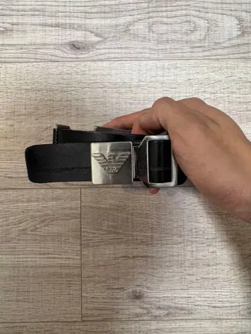 엠포리오 아르마니 블랙 가죽 벨트