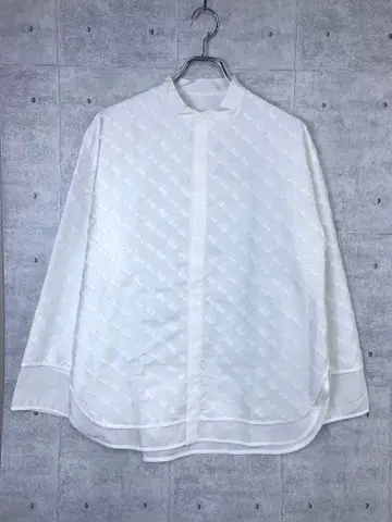 리본 모티브 자카드 밴드 칼라 레이어드 블라우스 히든 버튼