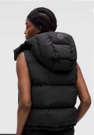 룰루레몬 다운 베스트 블랙 사이즈 2