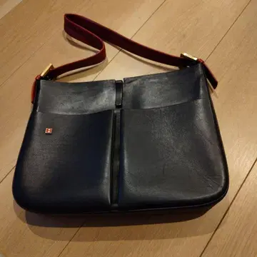 BALLY 숄더백 새상품급