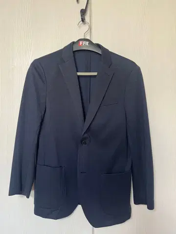 UNIQLO 슬림핏 네이비 자켓