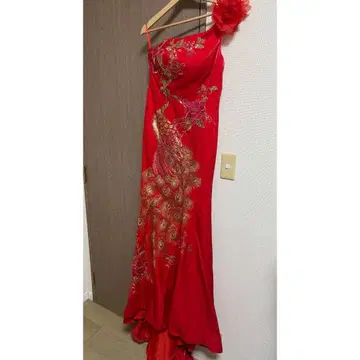 붉은 공작 자수 원 숄더 머메이드 드레스 연주회 컬러 드레스