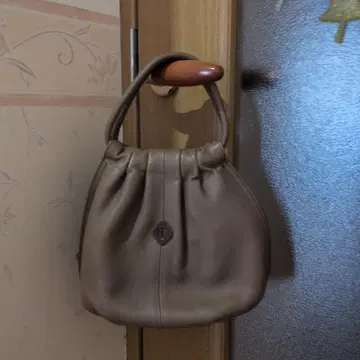 CLEDRAN 베이지 가죽 핸드백