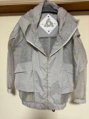 BALMUNG 후드 부착 그레이 점퍼