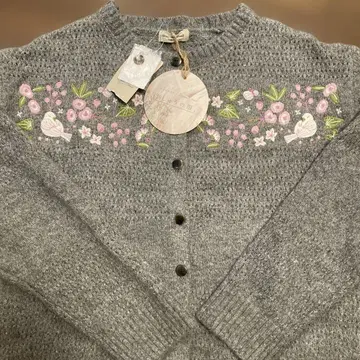 **사만사 모스모스 *아카베리아스 *자수 니트 가디건