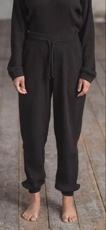 baserange 리브 스웨트 팬츠 블랙