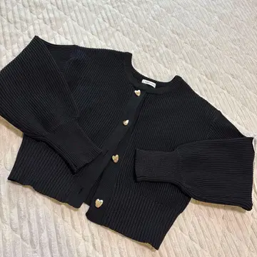 natural couture 하트 단추 폴리 니트 가디건 블랙