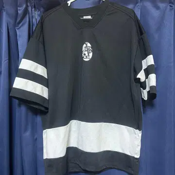 BERSHKA 게임 셔츠 기간 한정