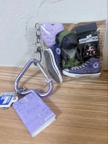 가챠 파우치 프렌치 불독 & CONVERSE