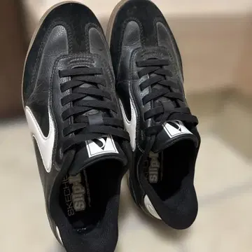 새상품급 SKECHERS 스니커즈 7.5 (24.5cm) 블랙/화이트