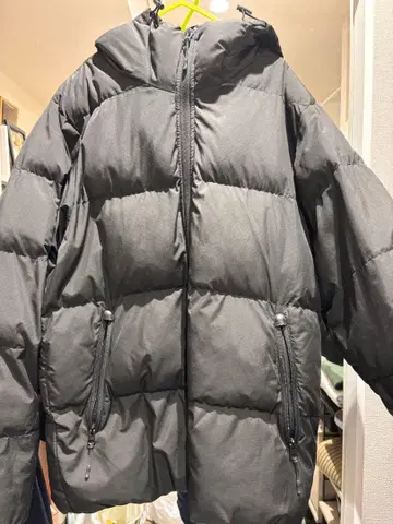 GU 블랙 다운 자켓 M 사이즈