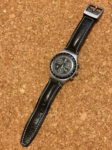 감사 가격 레어 스와치 아이러니 알루미늄 손목시계