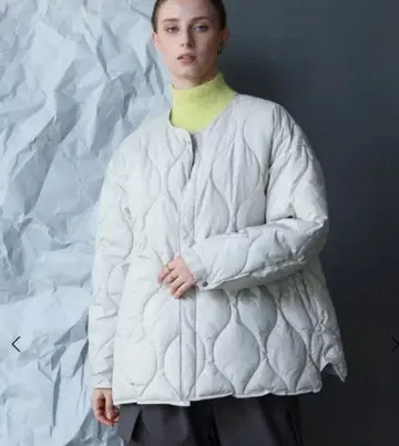 아이보리 퀼팅 다운 자켓