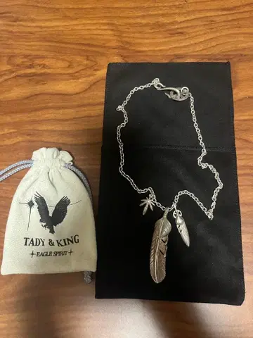 TADY & KING 실버 목걸이