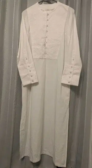 프리다 화이트 긴팔 셔츠 원피스