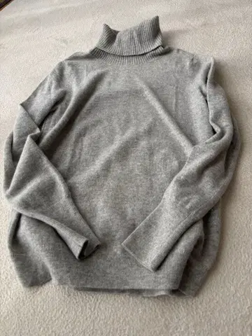 [유니클로] 캐시미어 100% 그레이 터틀넥 스웨터 XL