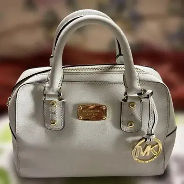미사용에 가까운 Michael Kors 화이트 핸드백