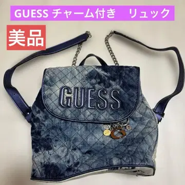 GUESS 참 포함 백팩
