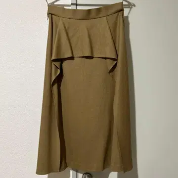 새상품급 어도어 스커트 카멜