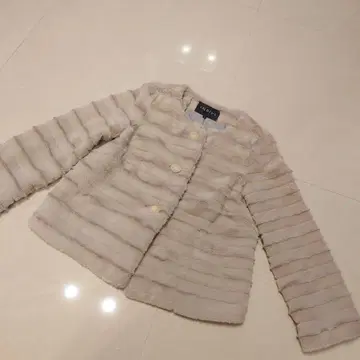 INDIVI 에코 퍼 인조 모피 노카라 자켓 베이지 계열