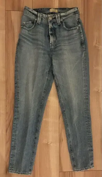 YANUK 하이웨스트 테이퍼드 데님 팬츠