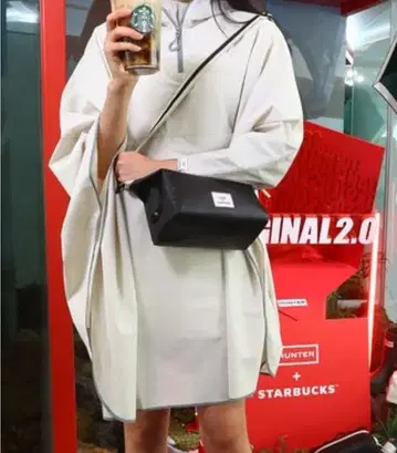 한국 스타벅스 & 헌터 콜라보 파우치 블랙