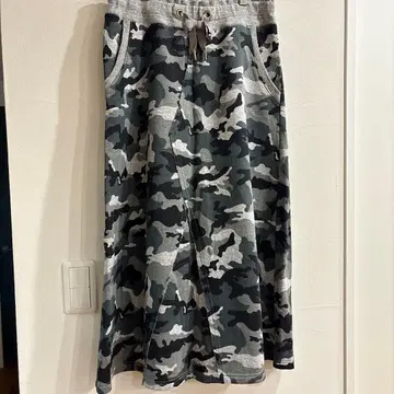 블루레이크 마켓 카모 패턴 맨투맨 롱 스커트