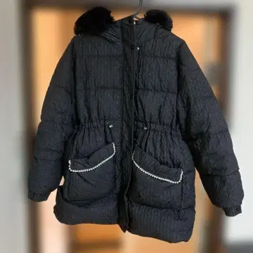 퍼 부착 비즈 장식 다운 자켓