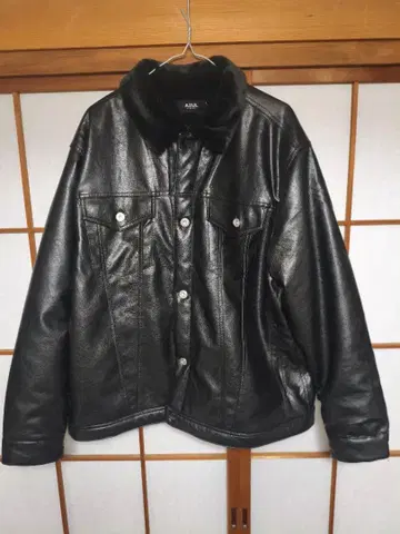 AZUL bv moussy 블랙 페이크 레더 자켓 퍼 포함
