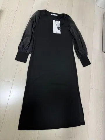 시스루 소매 블랙 롱 원피스
