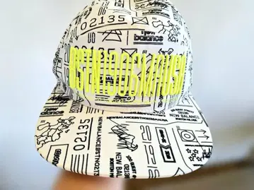 뉴발란스 그래픽 캡 화이트 프리