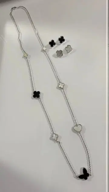 클로버 모티브 롱 목걸이 & 귀걸이 세트