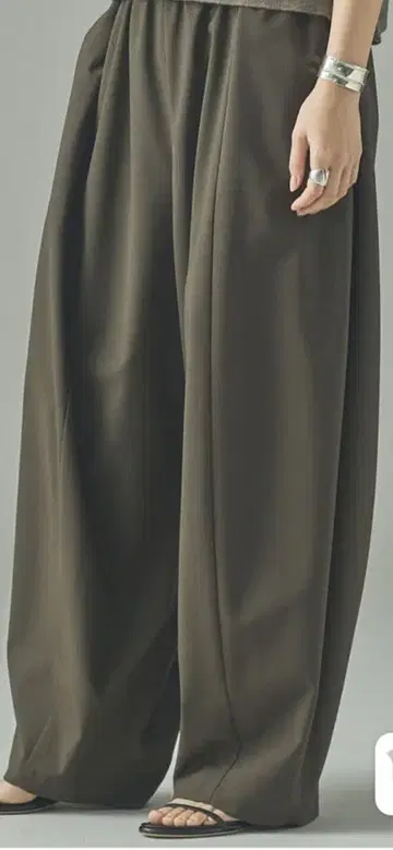 울 드로스트 팬츠