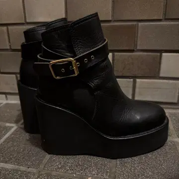 sacai 통굽 숏부츠 사이즈 36