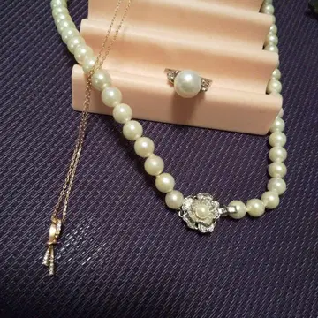 펄 목걸이 & 반지와 10k 다이아몬드 리본 펜던트