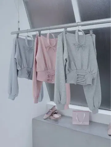 다리치 레이스업 원숄더 맨투맨 상의 미니 스커트