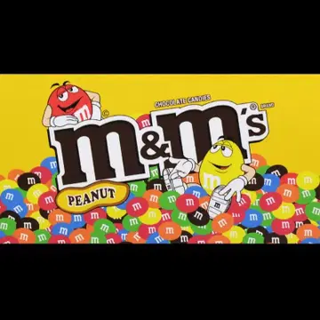 M&M's OVERSIZED TOWEL - PEANUT