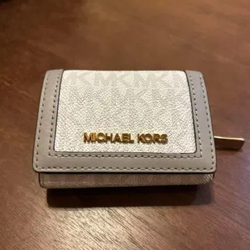MICHAEL KORS 3단 폴더형 미니 지갑 그레이/화이트