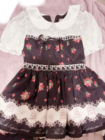 Ank Rouge afternoon tea print set up