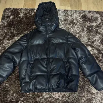 ZARA 가죽 짧은 기장 다운 S